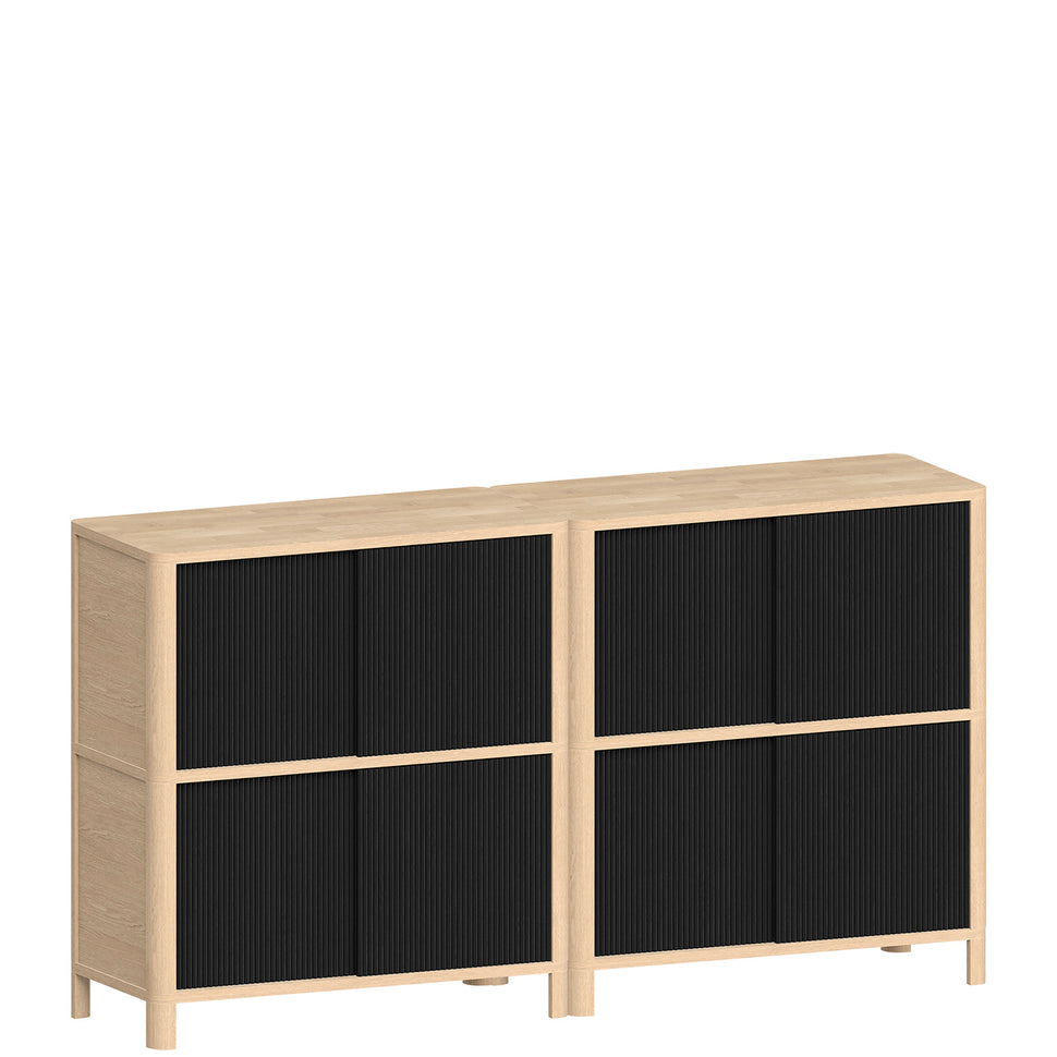 Cloe Aparador modular · Roble natural · Puertas de madera negra