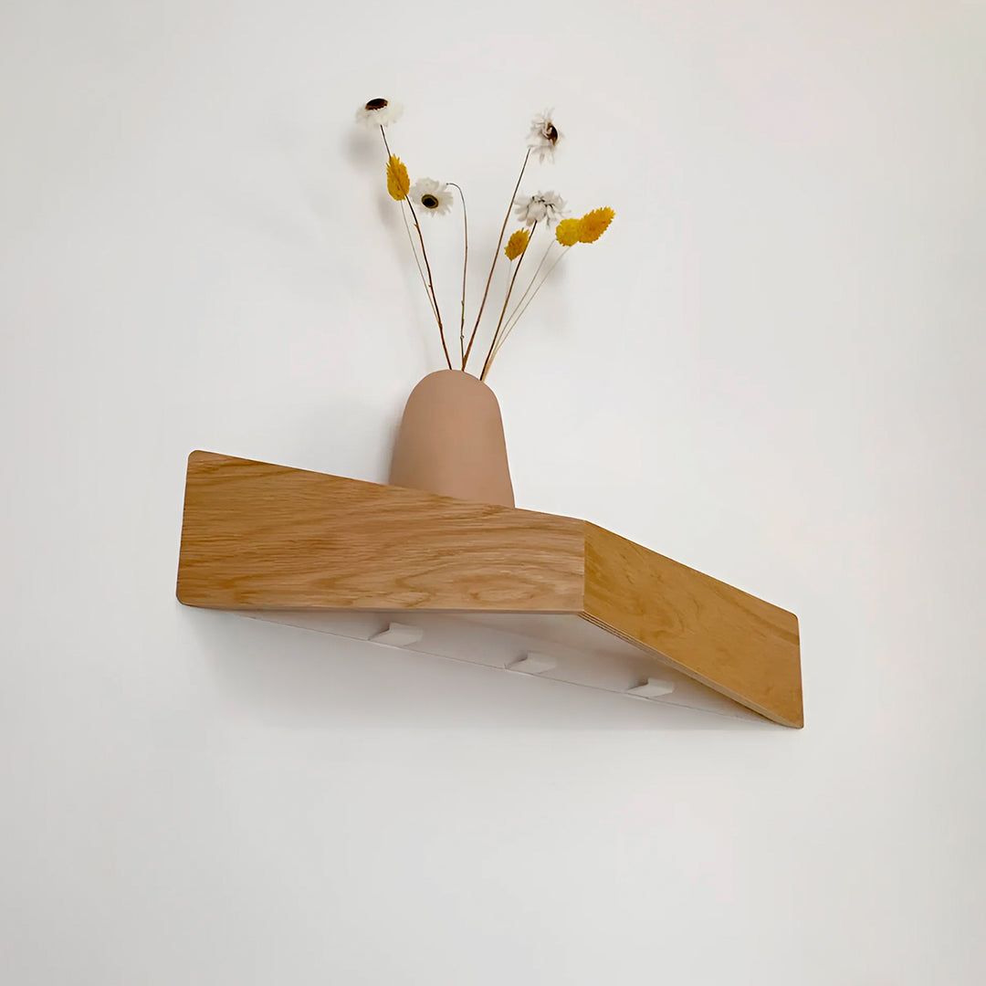 Pelican_OAK_con_ganchos_blanco