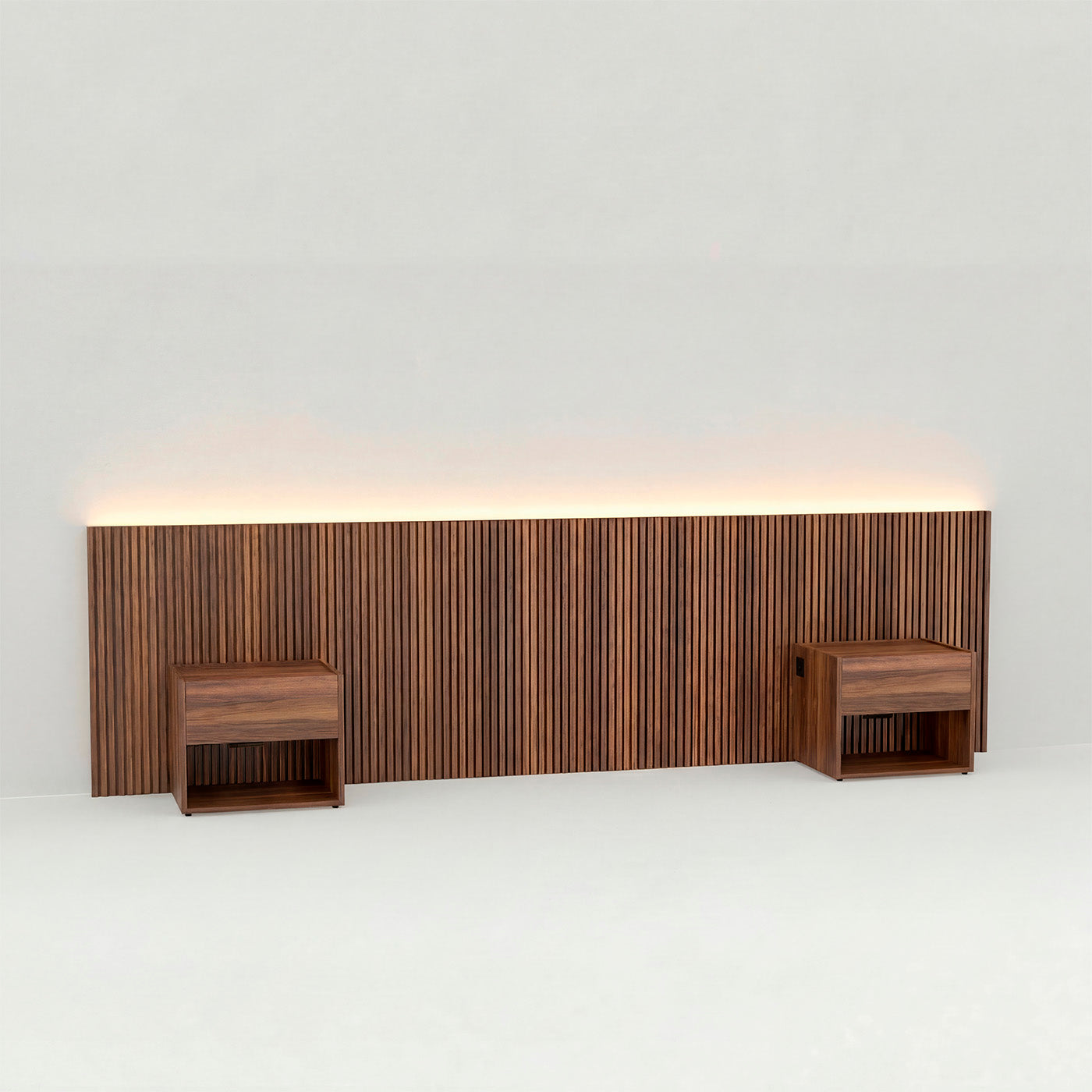 Stoa · Tête de lit avec chevets au sol en Noyer naturel - lit 200 cm
