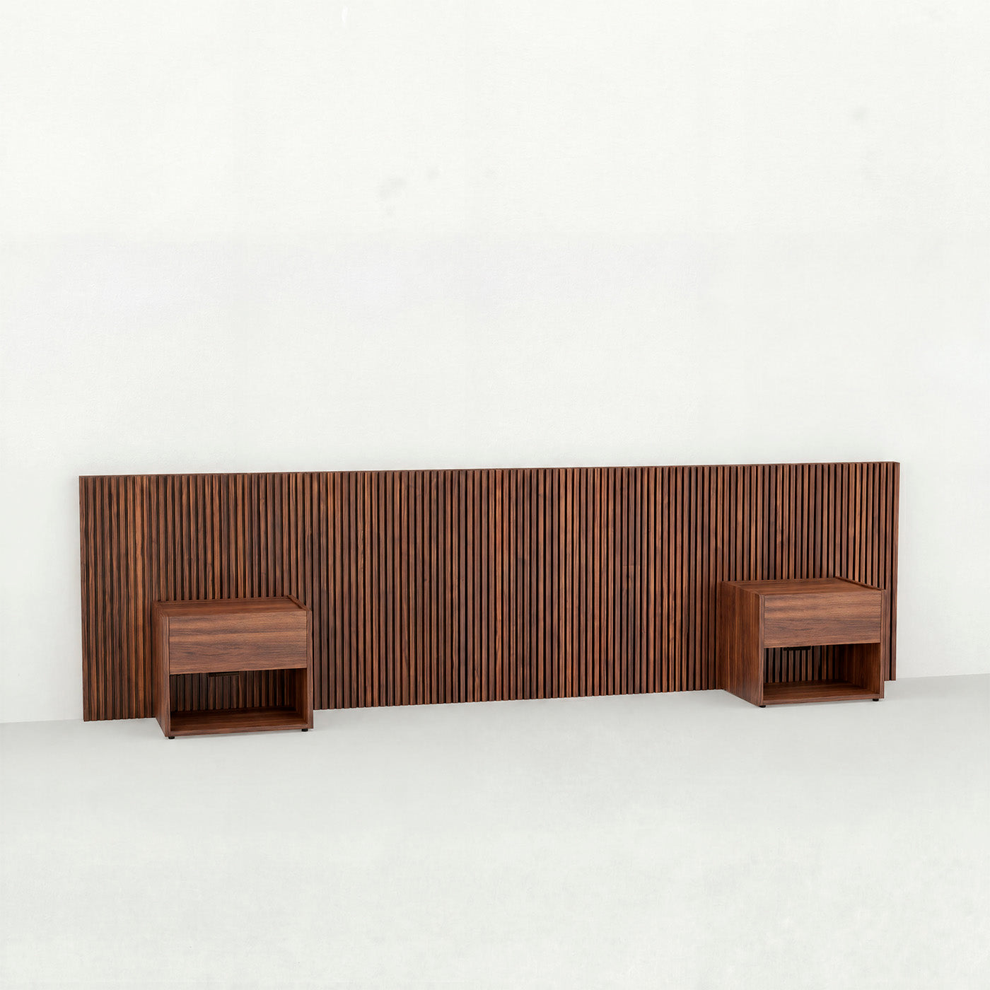 Stoa · Tête de lit avec chevets au sol en Noyer naturel - lit 200 cm