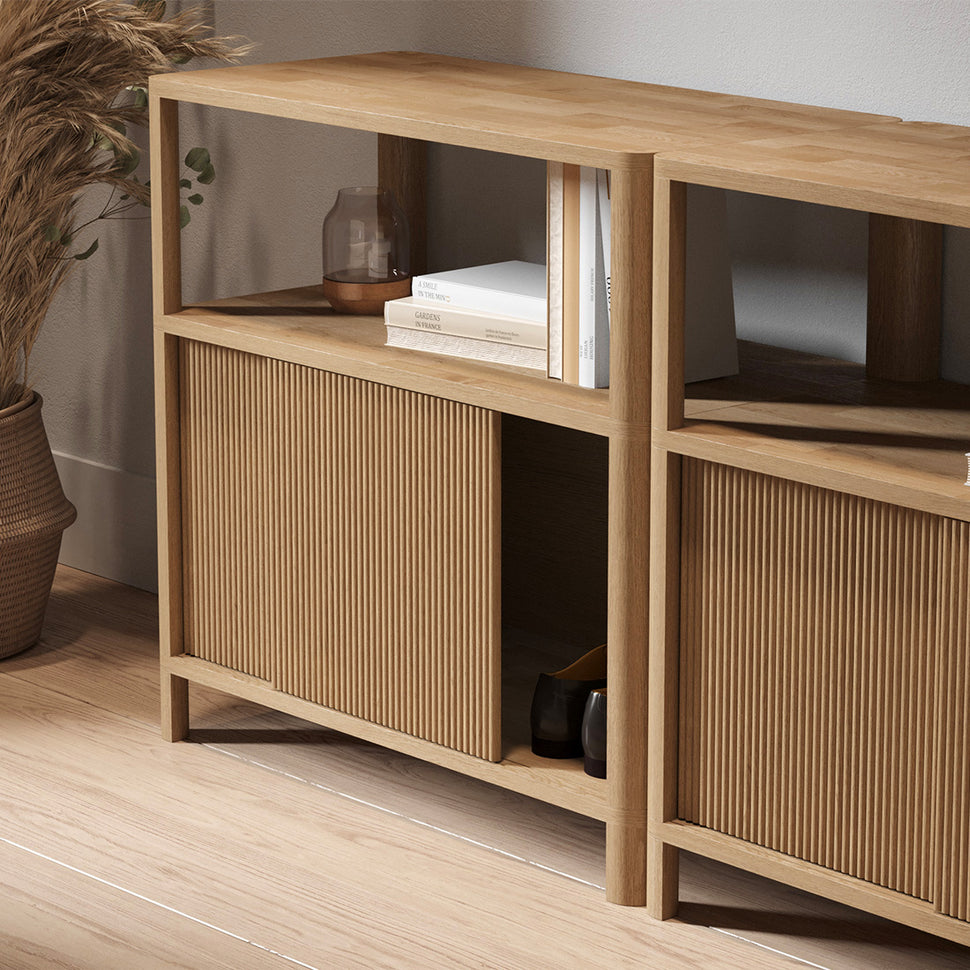 Cloe · Oak shoe rack with wood doors – Woodendot